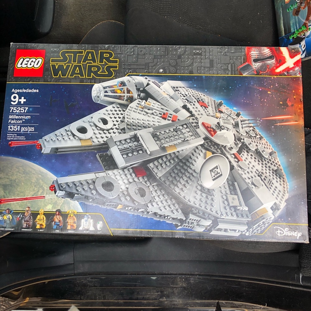 Star wars lego millennium falcon 75257